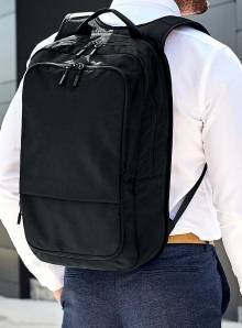 Praktyczny plecak z wodoodpornego materiału z kieszenią na laptop