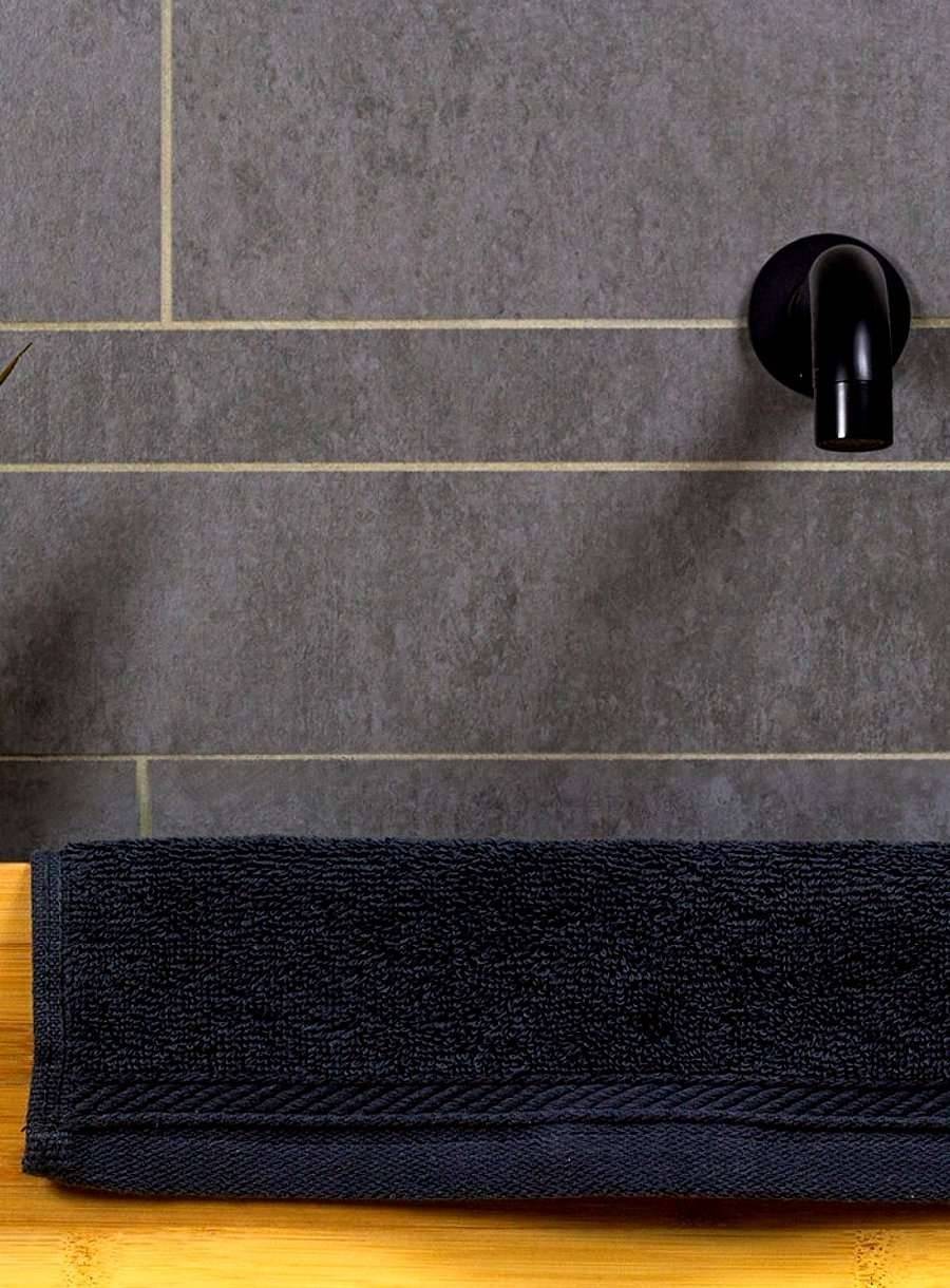 Ręcznik wykonany z bawełny organicznej, wymiar 30x50 cm