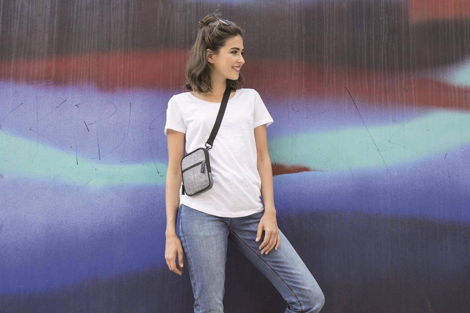 Saszetka na ramię w kolorze szarego melanżu