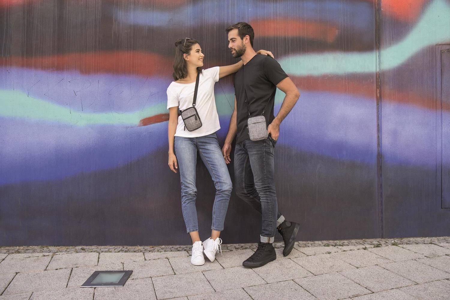 Saszetka na ramię w kolorze szarego melanżu