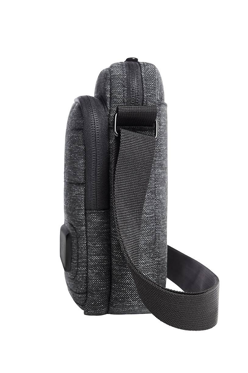 Saszetka z pasem na ramię Halfar