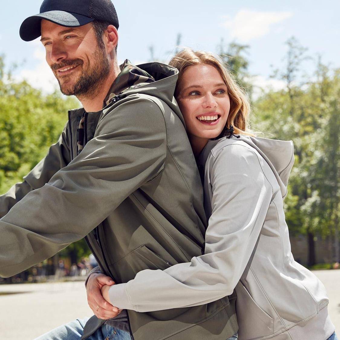 Softshell damski z kieszeniami typu kangurek