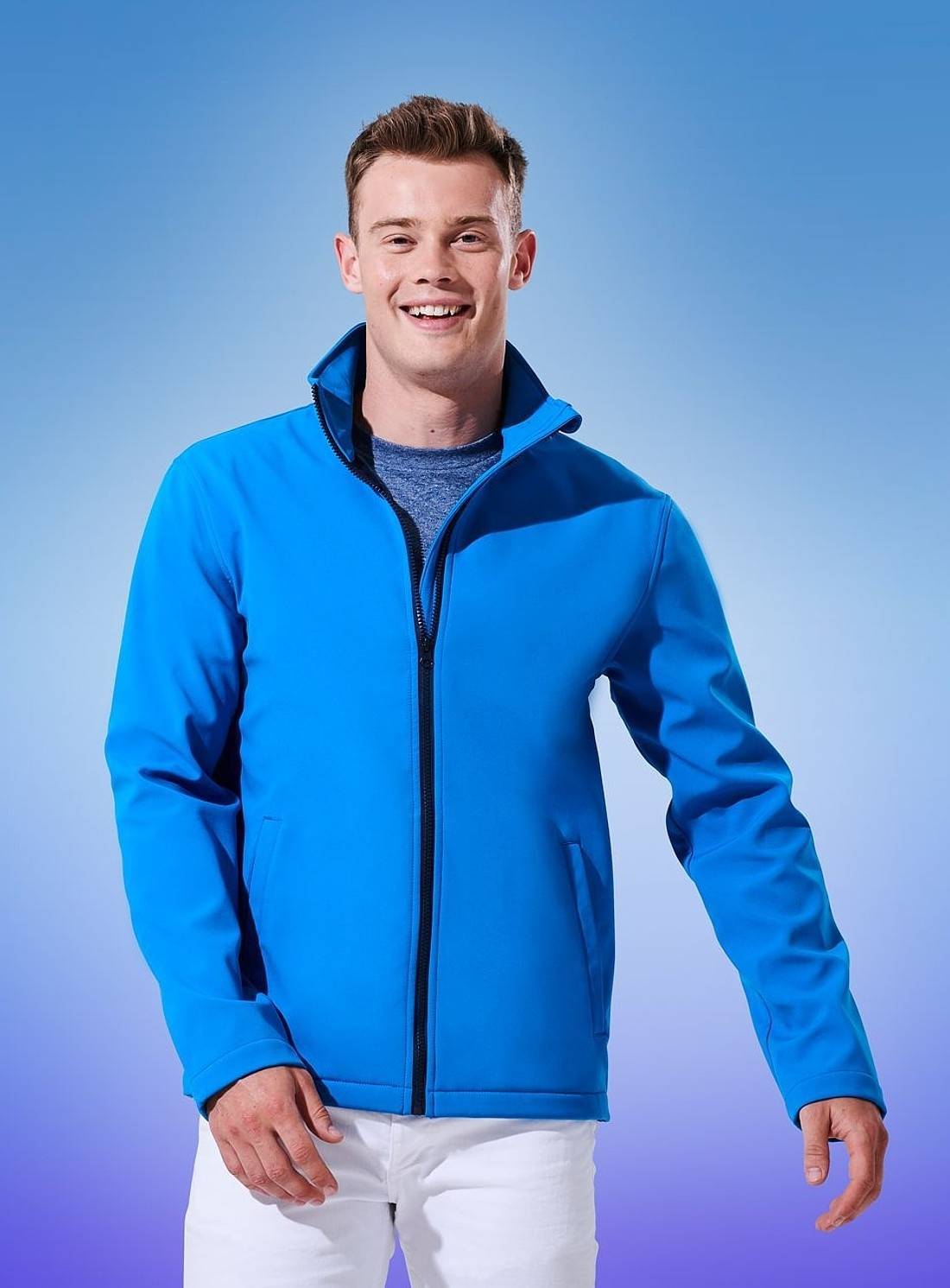 Softshell marki Regatta z wewnętrzną klapą sztormową