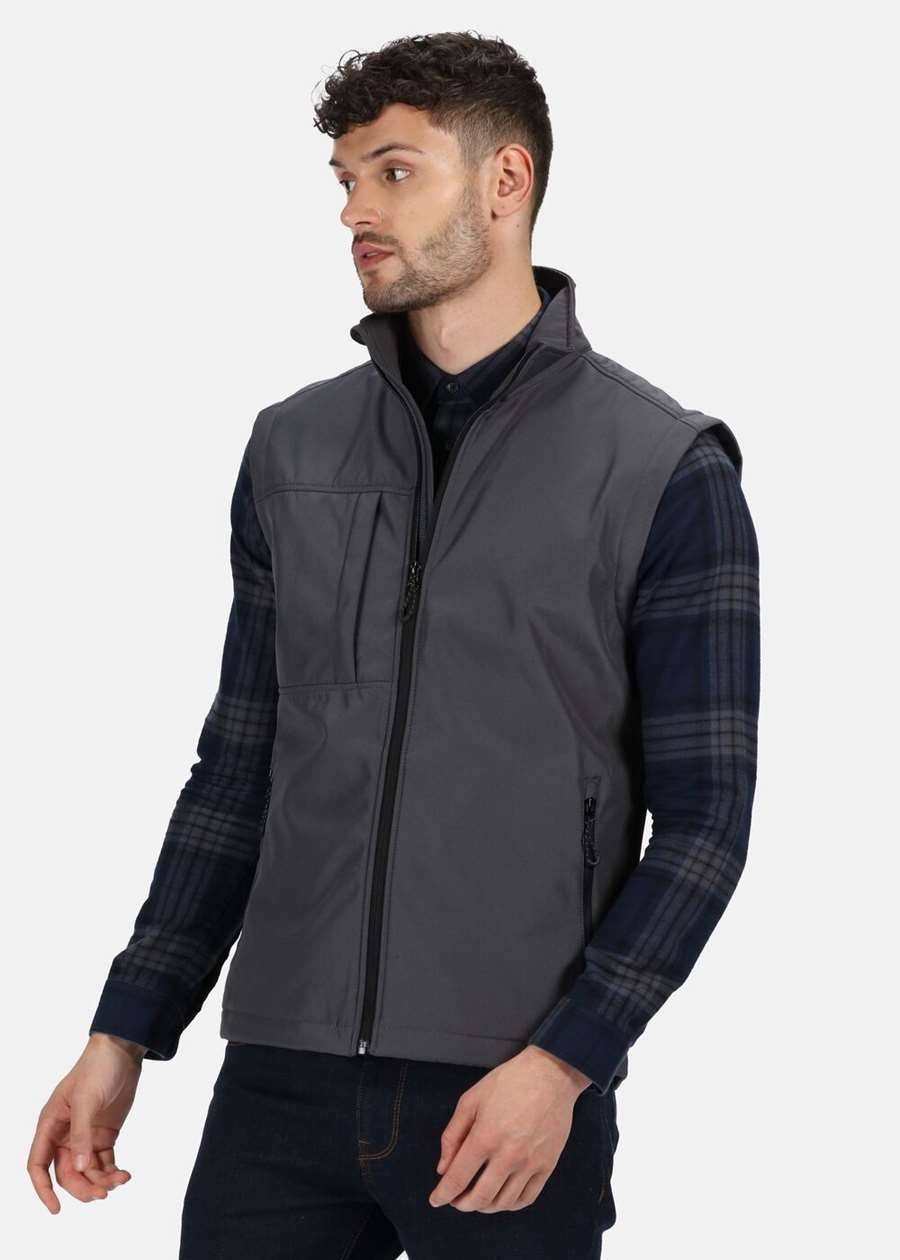 Softshellowy bezrękawnik męski Regatta z klapą sztormową