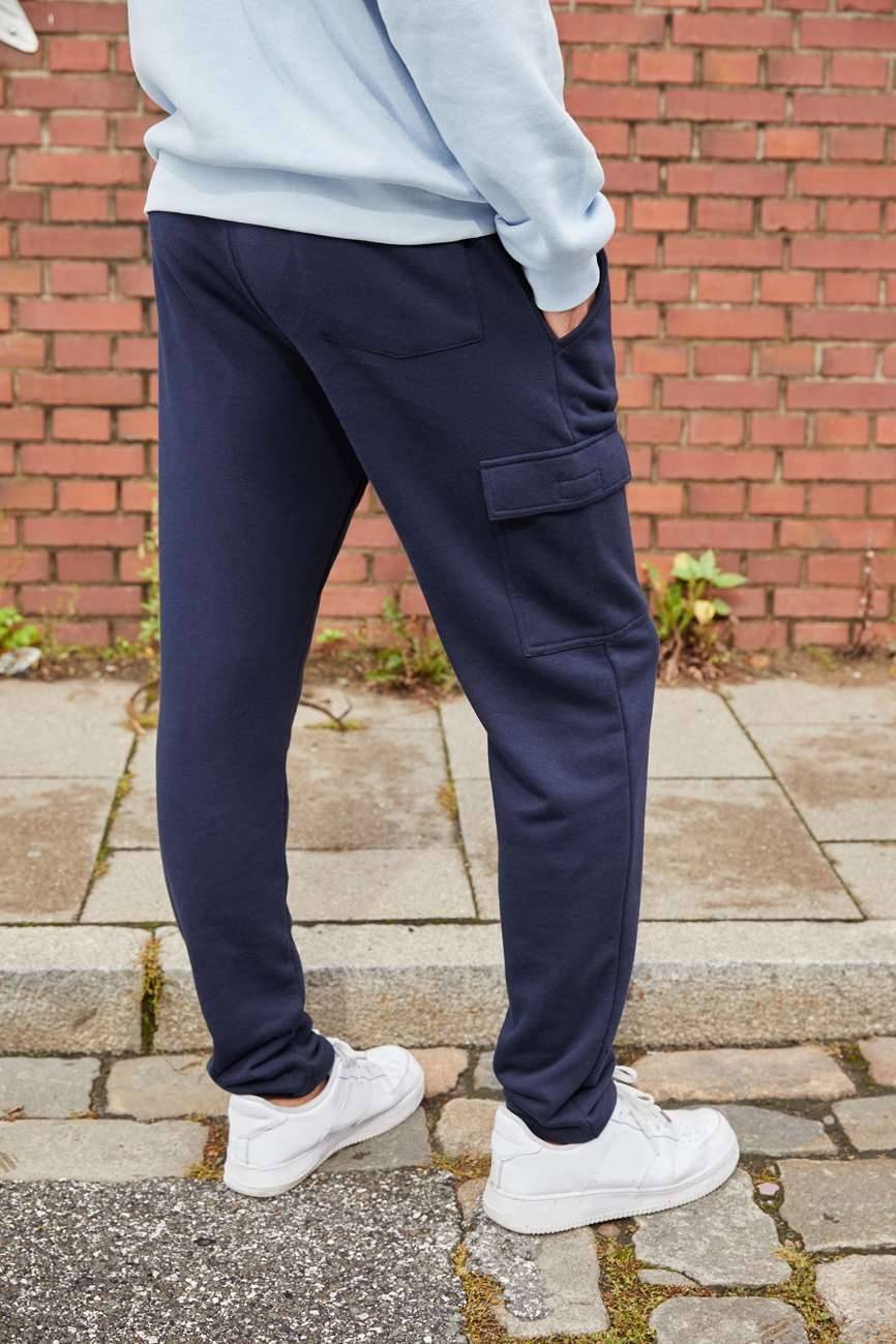 Spodnie dresowe męskie wykonane z wysokiej jakości materiału