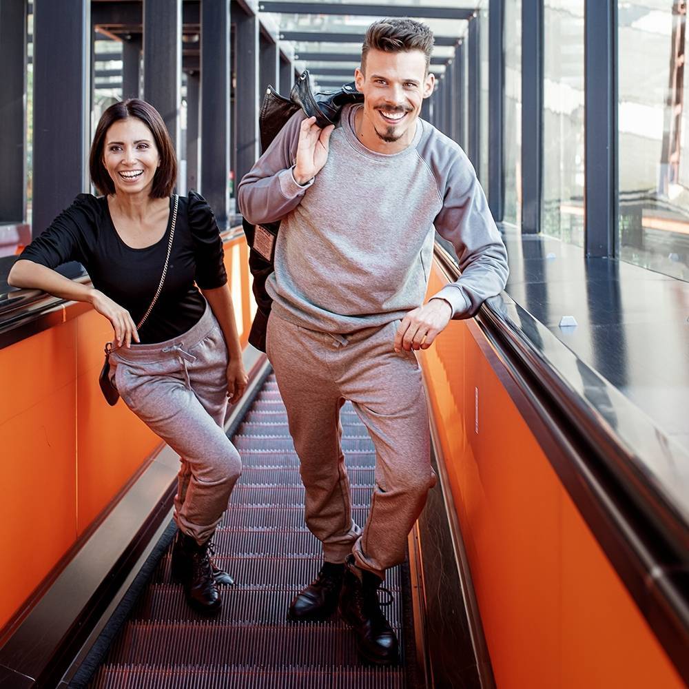 Spodnie sportowe męskie z głębokimi kieszeniami na zamek