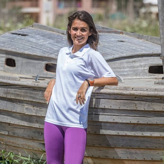 Sportowa koszulka polo o delikatnej strukturze