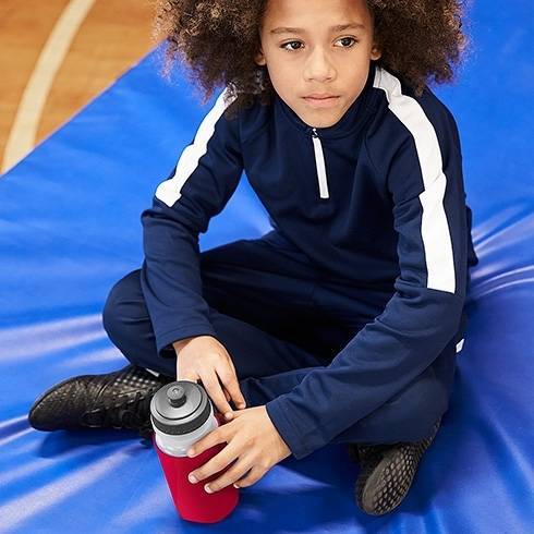 Sportowy bidon z uchwytem i zapięciem Quadra