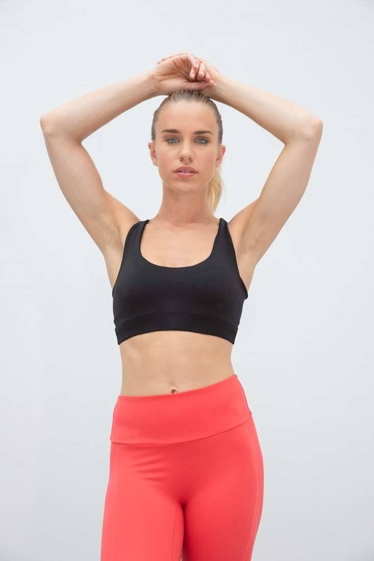 Sportowy biustonosz Core z elastycznymi ramiączkami