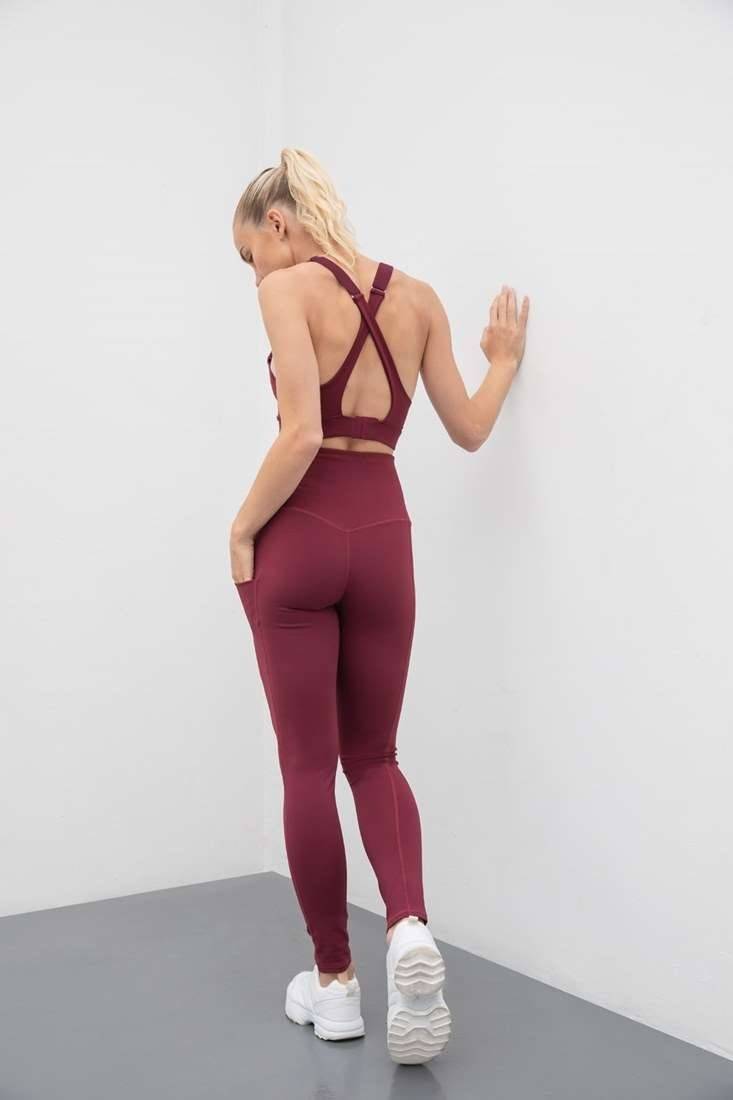 Sportowy biustonosz Core z elastycznymi ramiączkami