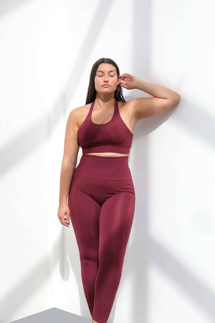 Sportowy biustonosz Core z elastycznymi ramiączkami