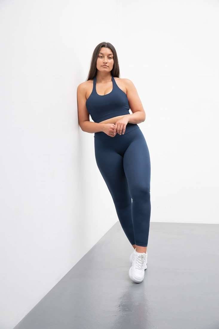 Sportowy biustonosz Core z elastycznymi ramiączkami