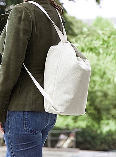 Stylowy plecak z wygodnym uchwytem do trzymania