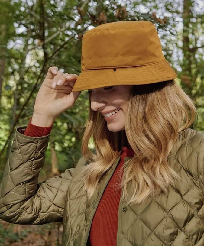 Stylowy zimowy kapelusz