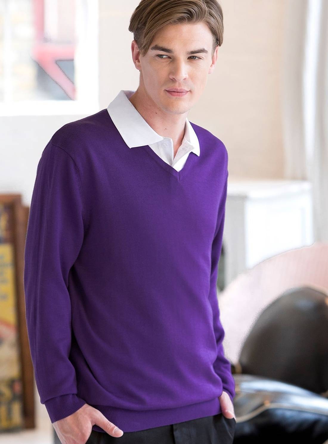 Sweter męski Henbury z dekoltem typu V-neck