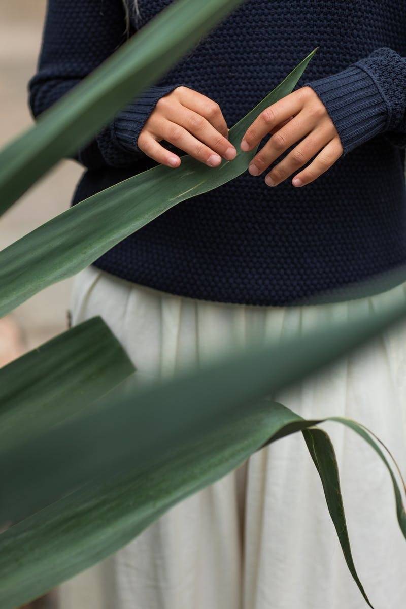 Sweter o modnej strukturze materiału z okrągłym dekoltem