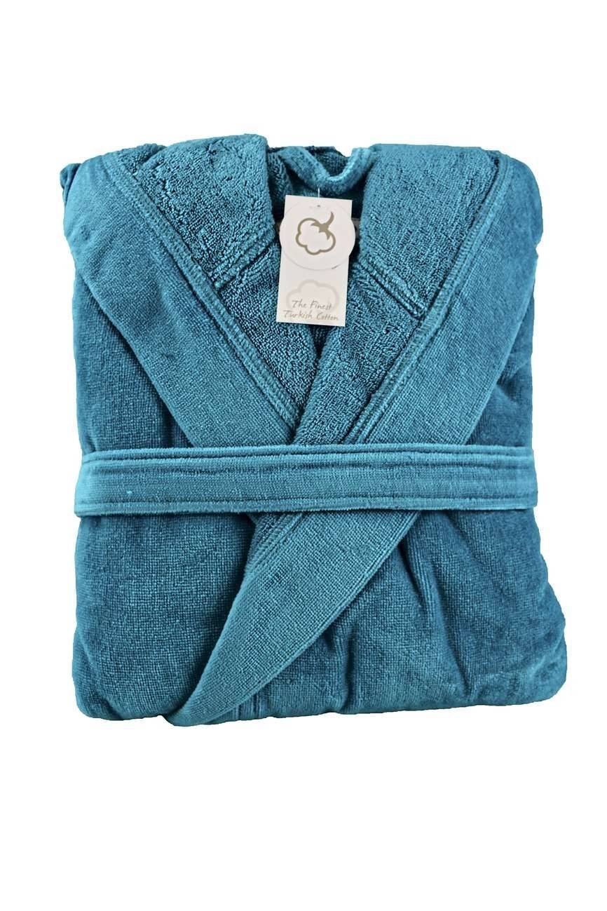 Szlafrok o wyjątkowo aksamitnej strukturze posiadający kaptur