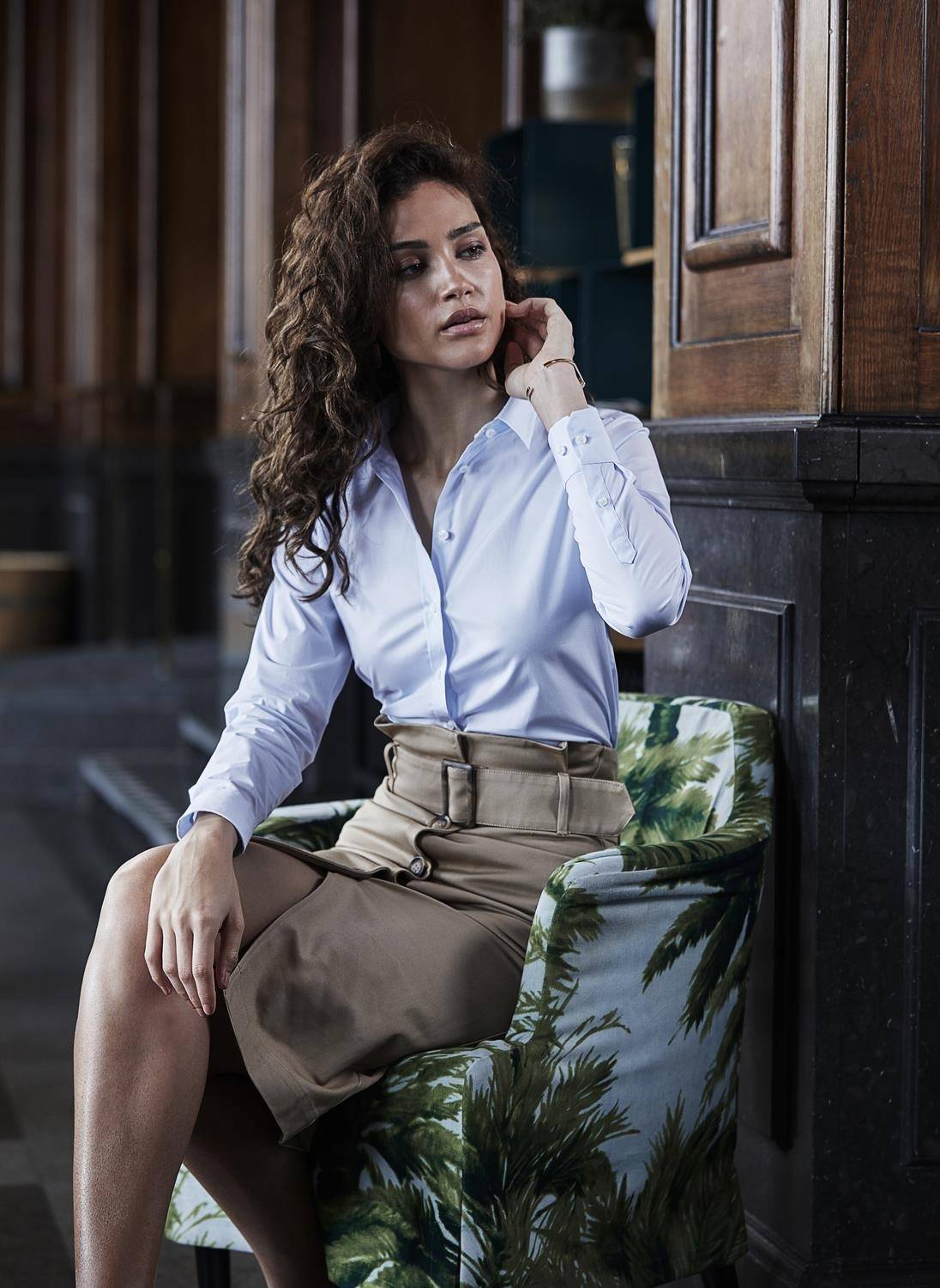 Szykowna koszula damska Tee Jays z usztywnionymi mankietami