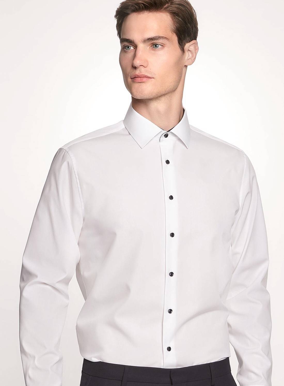 Taliowana koszula męska Seidensticker o niemnących właściwościach materiału