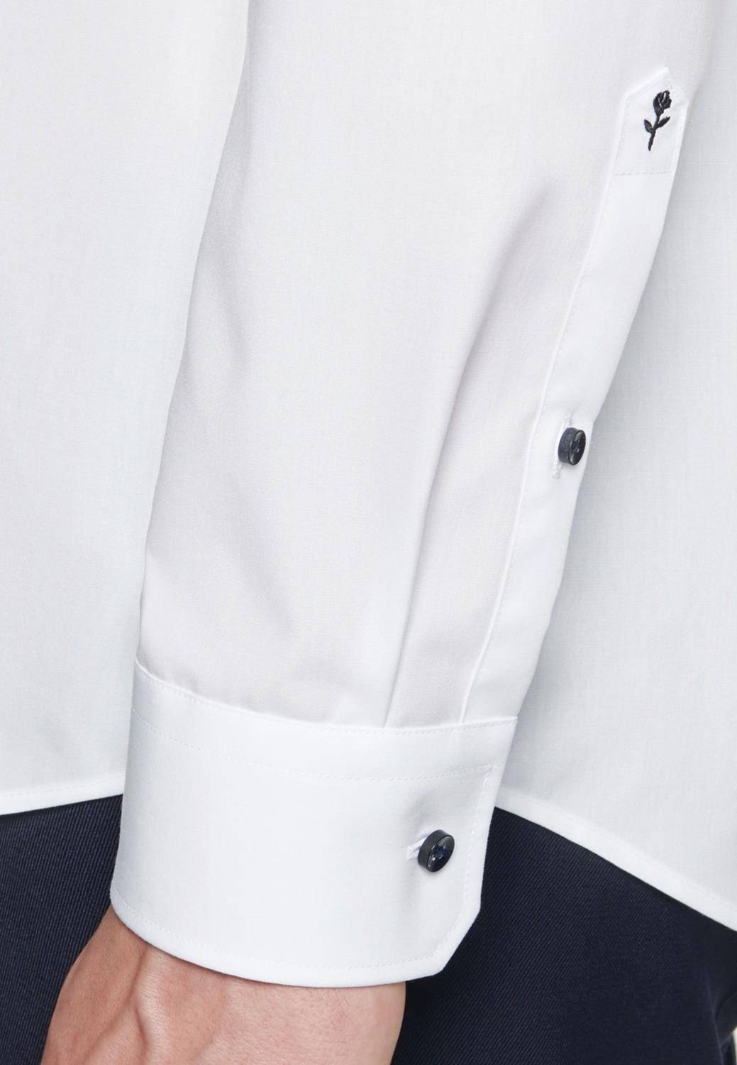 Taliowana koszula męska Seidensticker o niemnących właściwościach materiału