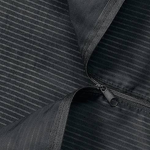 Torba na garnitur z praktycznymi kieszeniami z imitowanej skóry