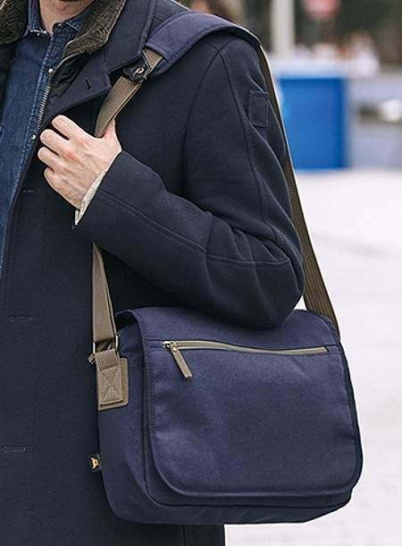 Torba na ramię z magnetycznym zapięciem klapy