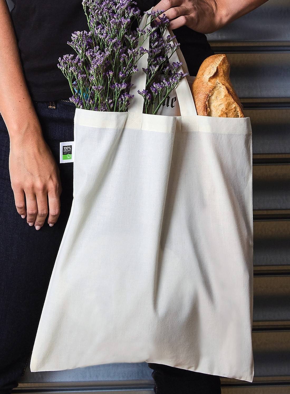 Torba na zakupy z krótkimi wytrzymałymi uchwytami