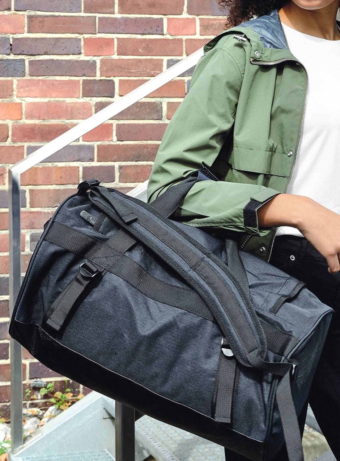 Torba sportowa z wygodnym pasem na ramię