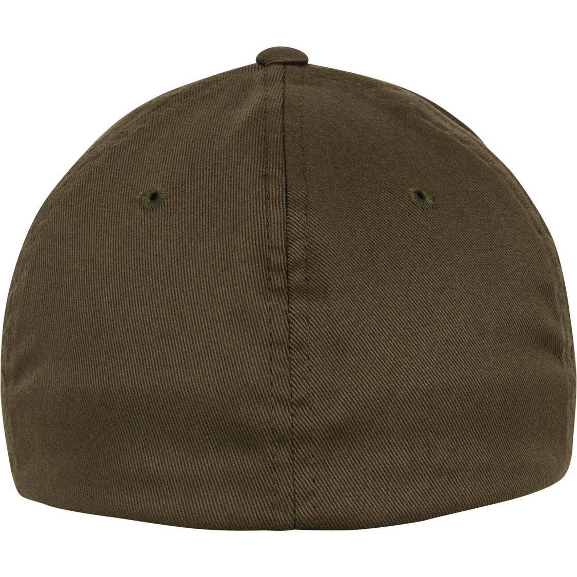 Trójkolorowa czapka z wyprofilowanym daszkiem