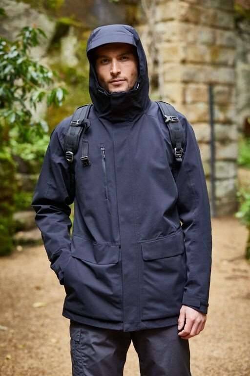 Wodoodporna kurtka z kapturem o długim fasonie, materiał z recyklingu