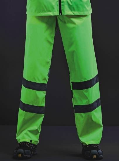 Wodoodporne odblaskowe spodnie marki Regatta