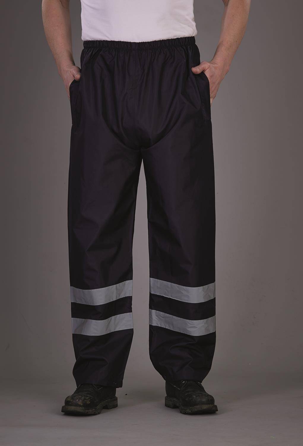 Wodoodporne spodnie robocze z odblaskowymi pasami