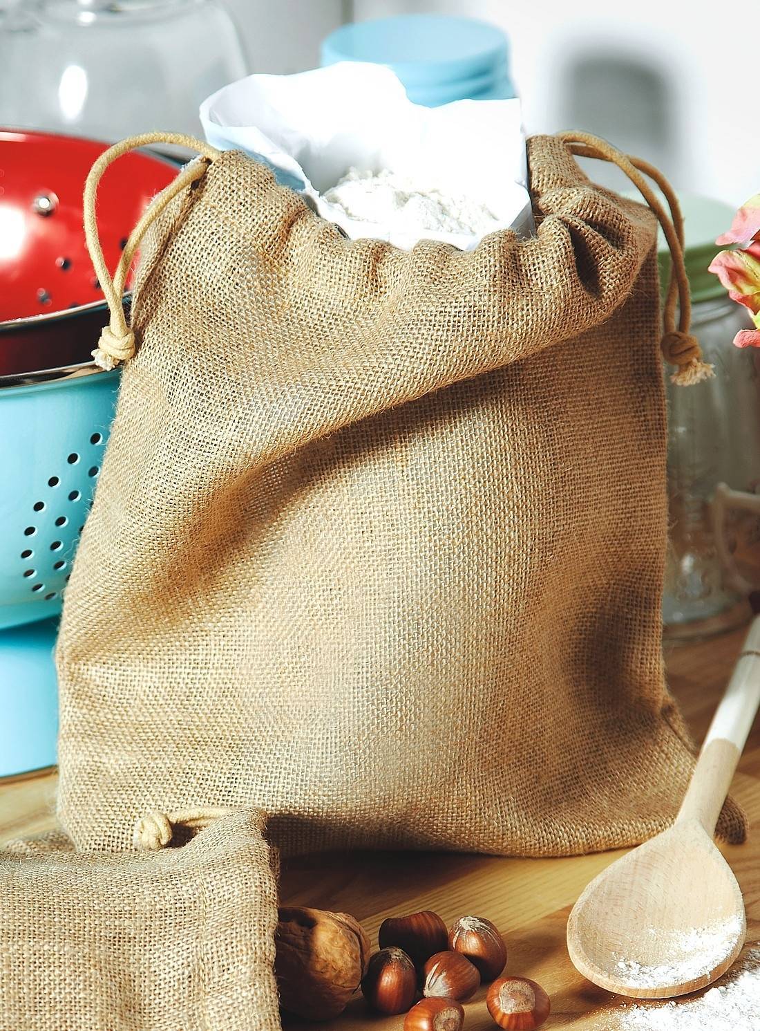 Worek płócienny zamykanym ściągaczem sznurkowym