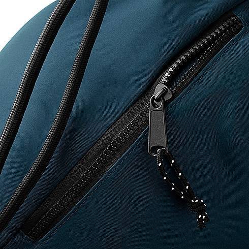 Worek sportowy z zamykaną boczną kieszenią