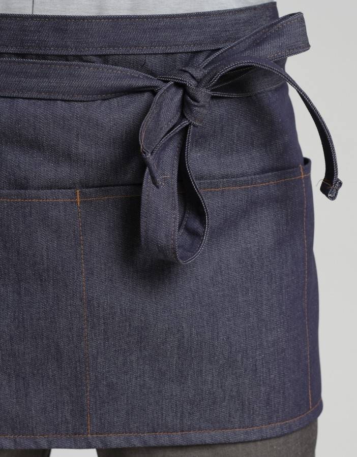 Zapaska jeansowa o krótkim fasonie z kieszeniami