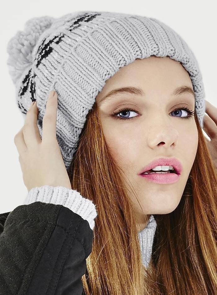 Zimowa czapka w modne wzory Fair Isle